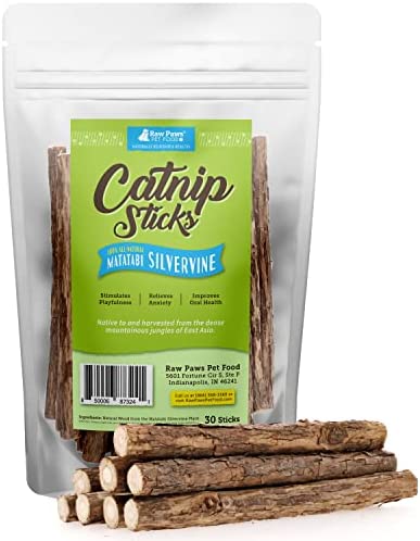 Raw Paws Silvervine for Cats (30-ct) - Silvervine Cat Toys for Indoor Cats - Catnip Sticks - Matatabi Cat Chew Stick - Silvervine Sticks for Cats, Silver Vine Sticks Cat Kicker Toy, Cat Toy Silvervine